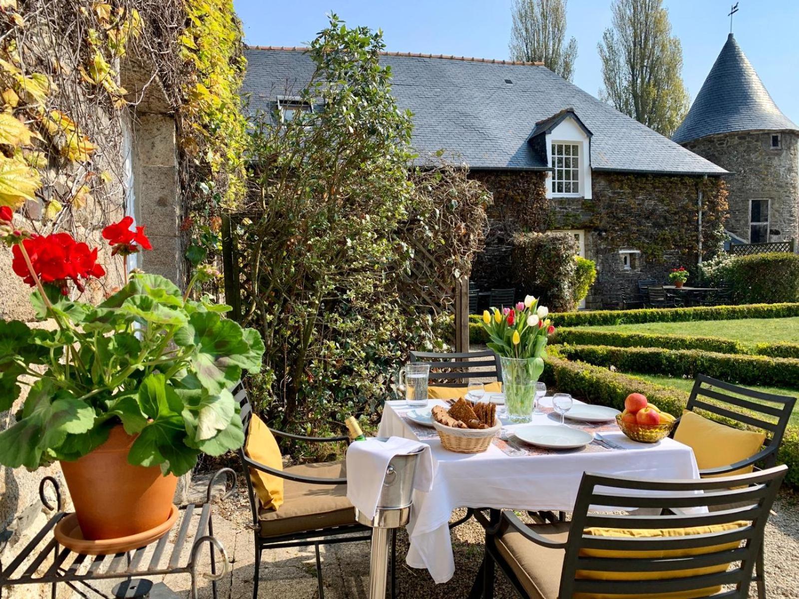 Manoir De La Begaudiere Mont-Dol Phòng bức ảnh
